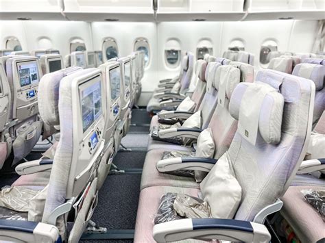 Emirates Airlines Economy Class Reviews What our customers say .